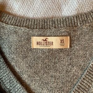 Hollister sweater
